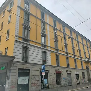 https://sweet-home-milan-20136.italymilanhotels.net