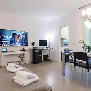 Seven Luxury Parioli , Roma Italia